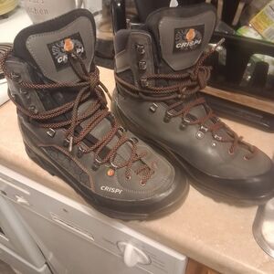 Mens Size 10 Crispi Brand Waterproof Hiking Boots